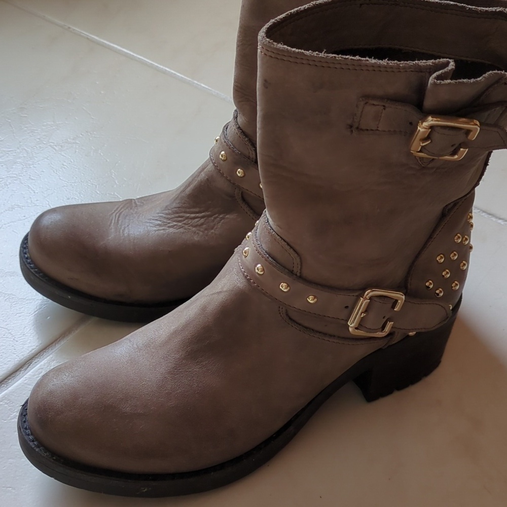 Joy Wendel Italian Buttery Soft leather Studded biker Boots Euro 40 US 9